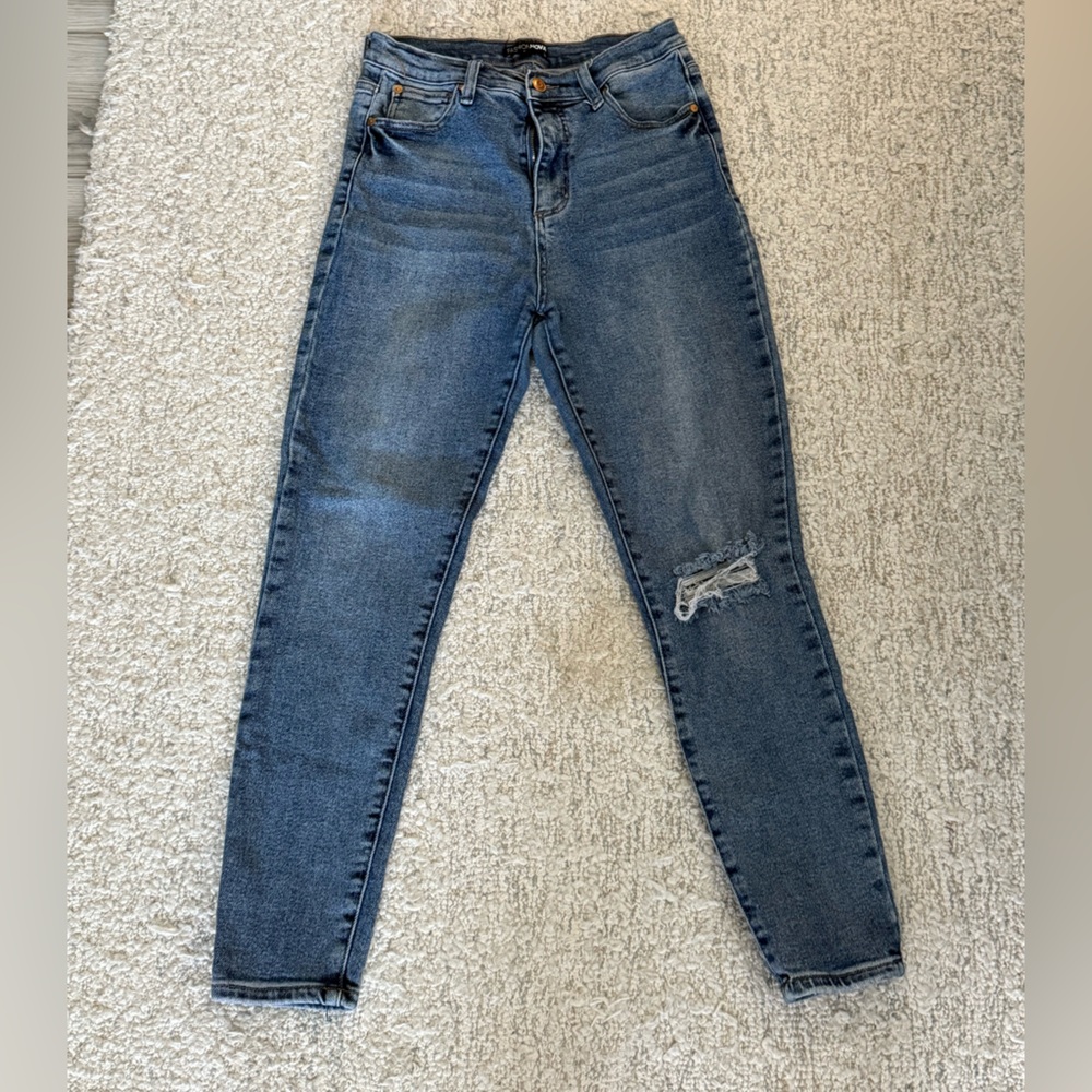 Fashion Nova Blue Skinny Jeans with Distressed Details